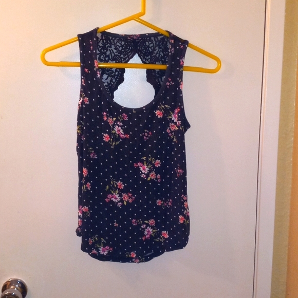 No boundaries Tank Top - Picture 1 of 4